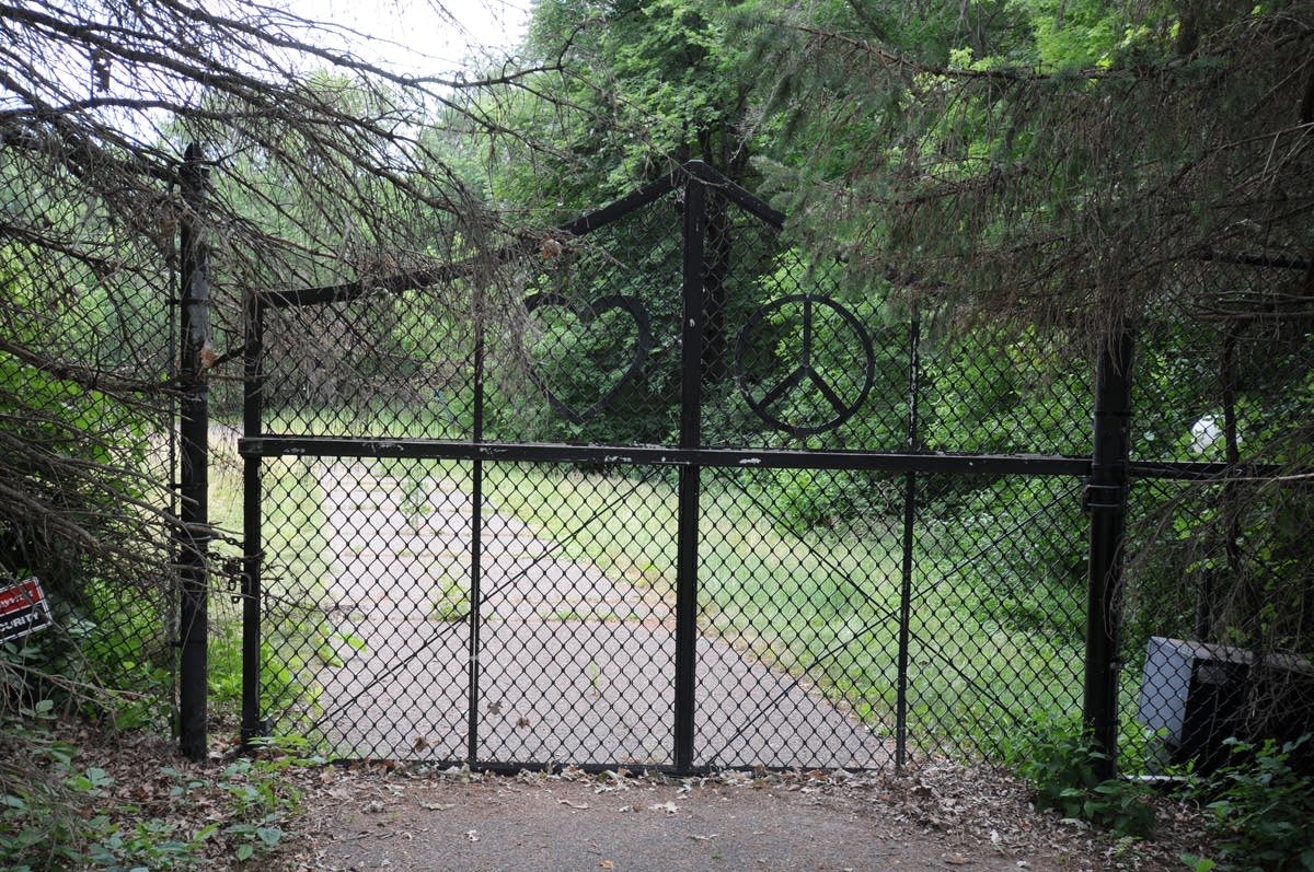 Site of Prince's purple '80s house in Chanhassen has sale pending