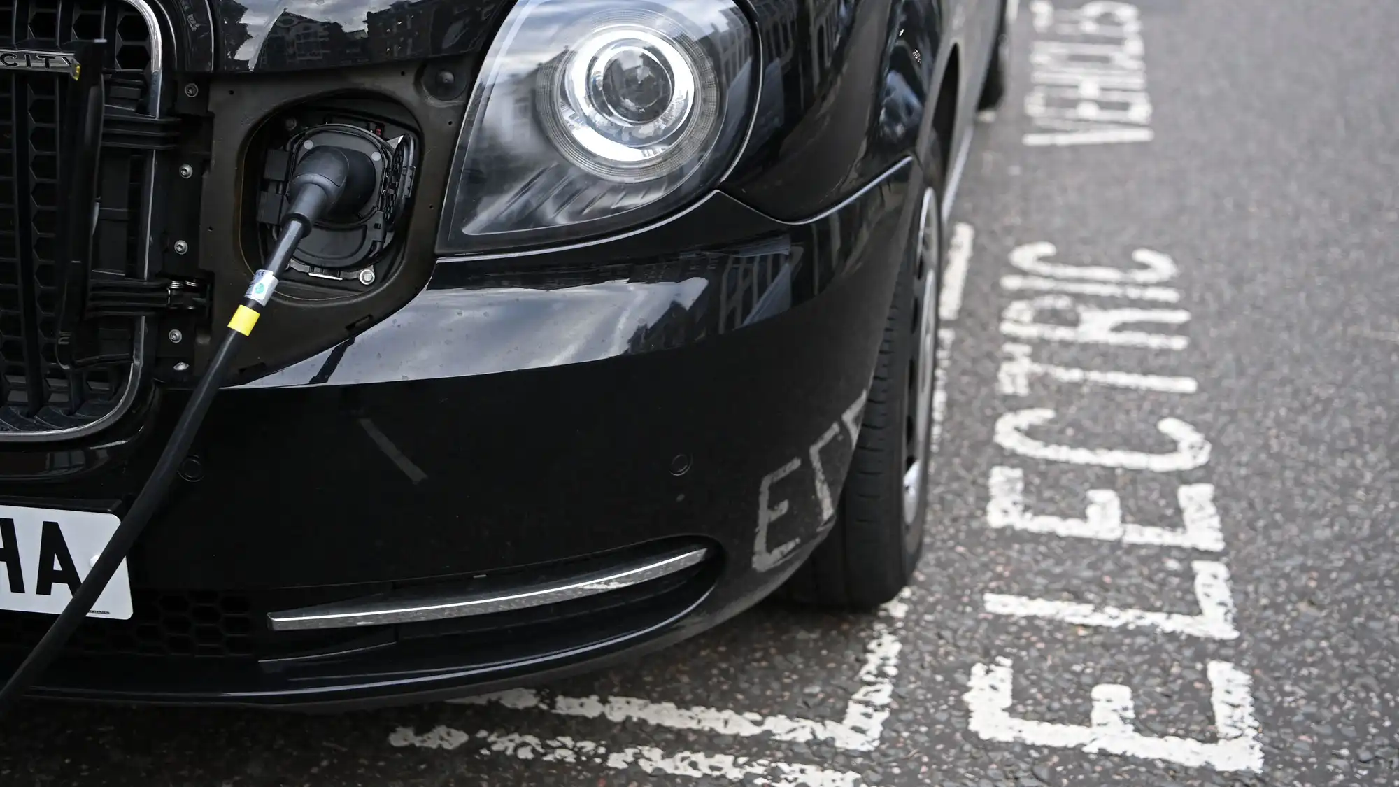 High gas prices haven't prompted a spike in EV sales - Marketplace