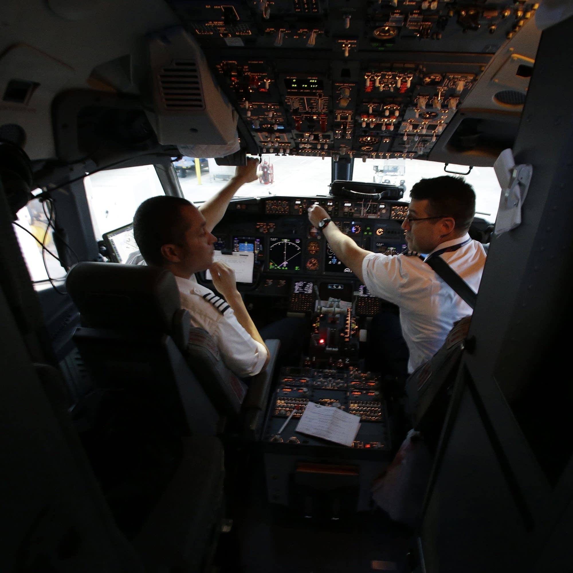so-you-want-to-be-an-airline-pilot-why-mpr-news