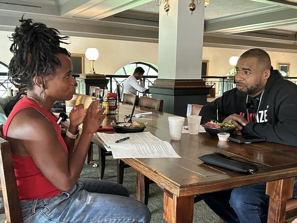 two people eating lunch