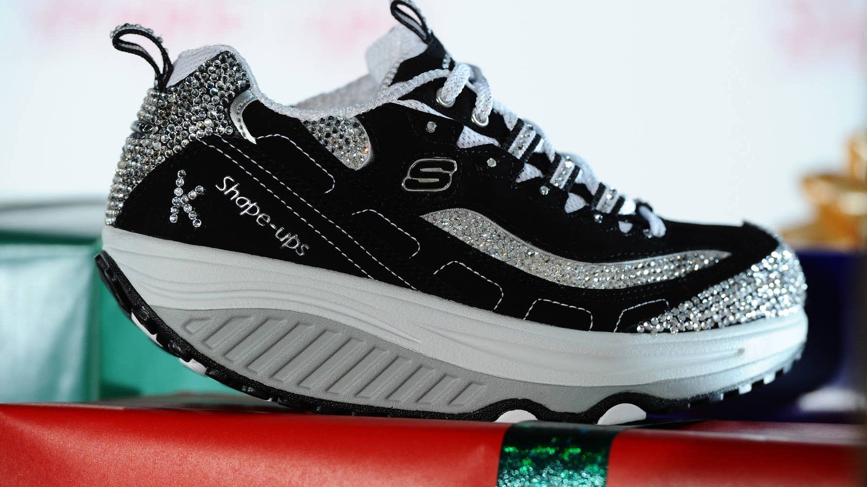 skechers go walk mens white