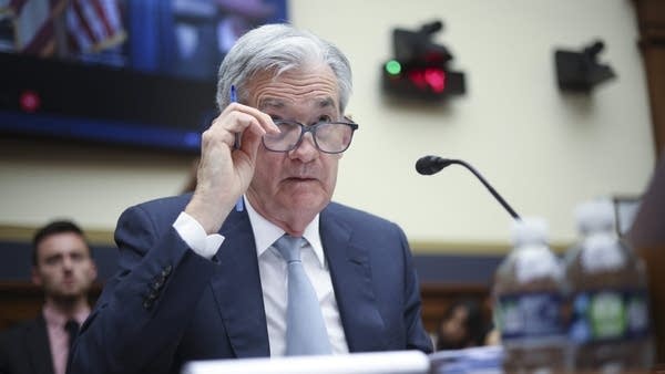 Little hints from the Fed