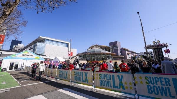 Heavy on celebrity, light on social commentary