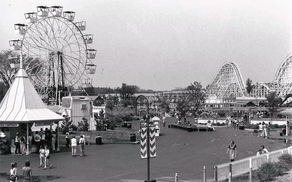 black and white photo of Valleyfair