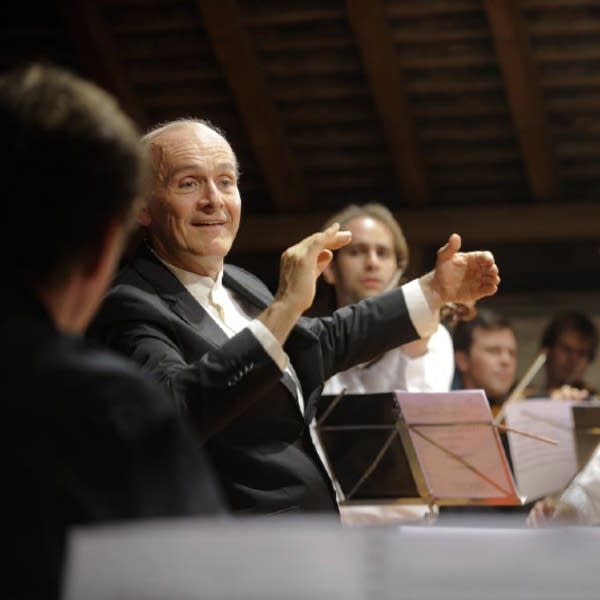 Gabor Takacs-Nagy leads the SPCO season finale with music about hope and light