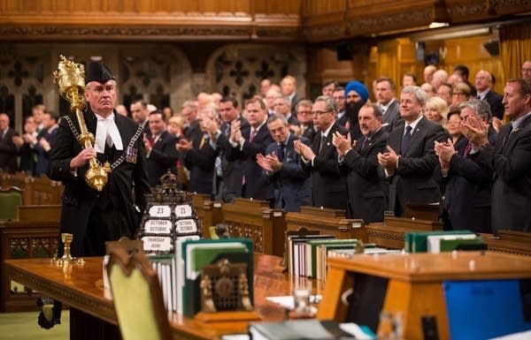 The fleeting moments of unity