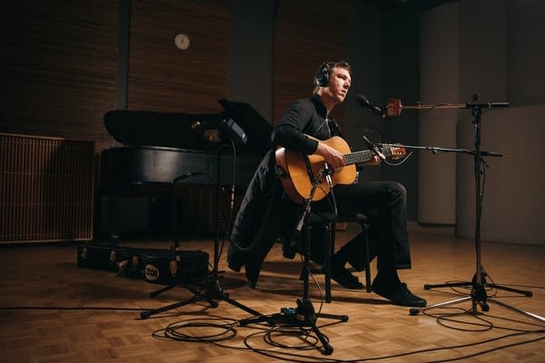 Hamilton Leithauser performs a solo acoustic set in The Current studio.
