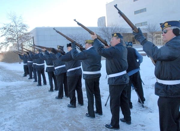 Salute at Pearl Harbor memorial ceremony