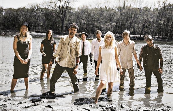 Cloud Cult announce 2016 album ‘The Seeker,’ share first single ‘No Hell’