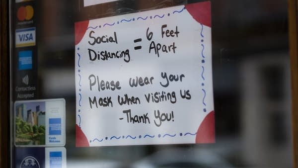 Retail sales in the U.S. fell by 8.7% in March.