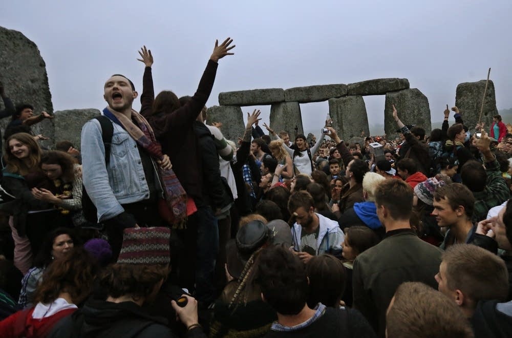 Stonehenge solstice