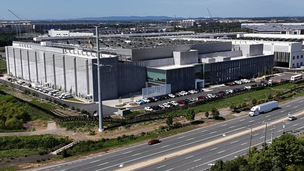 An aerial view of a cloudHQ data center in Ashburn, Virginia.