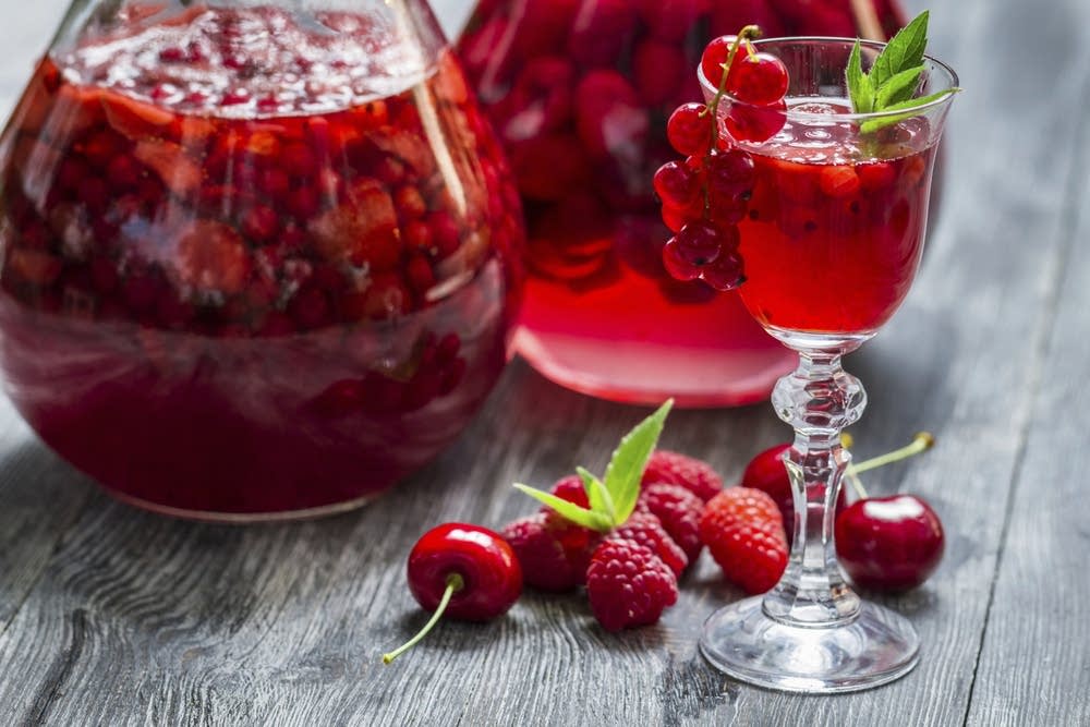 Transform fruits, vegetables and herbs into homemade liqueurs