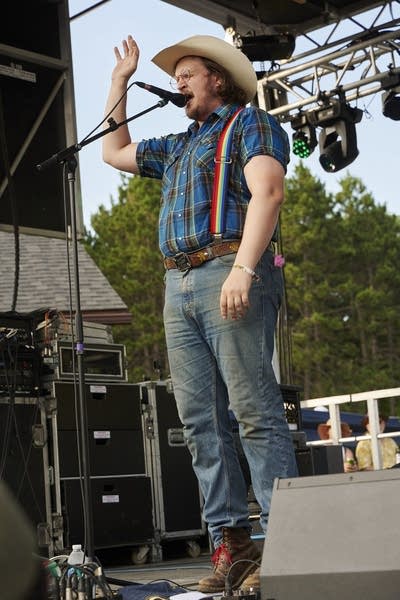 Willi Carlisle at the 2025 Blue Ox festival in Eau Claire, Wisconsin