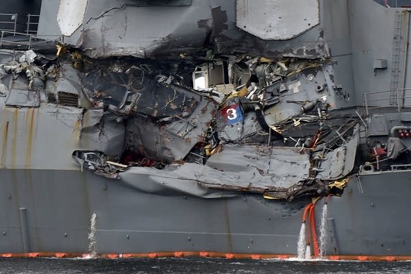 Damage to the guided missile destroyer USS Fitzgerald