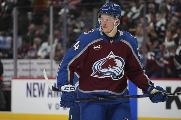 Wild acquire forward Oskar Olausson from the Sharks in exchange for defenseman Kyle Masters