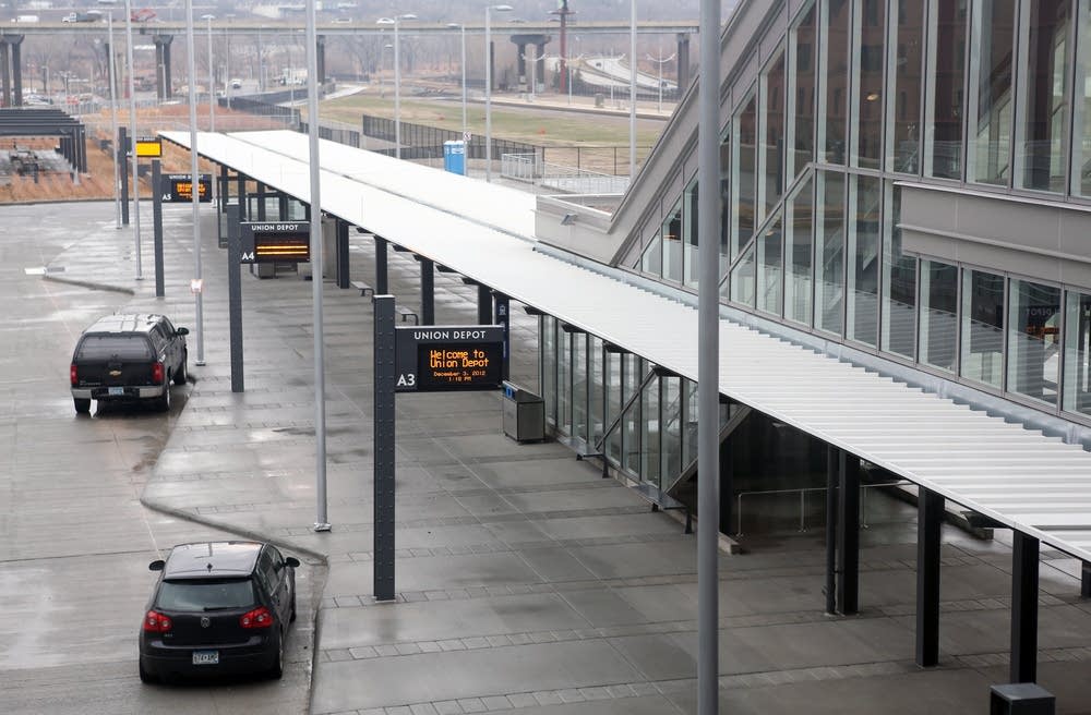 Bus platform