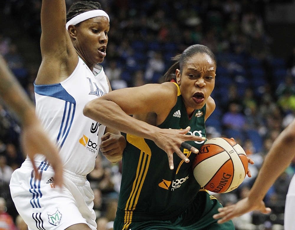 Tina Thompson, Rebekkah Brunson