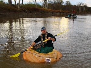 Rick Swenson paddles
