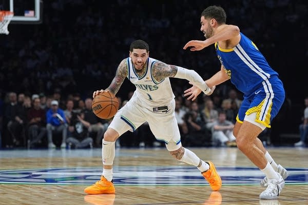 Curry scores 44 points as the Warriors hold on to beat the Timberwolves 119-114
