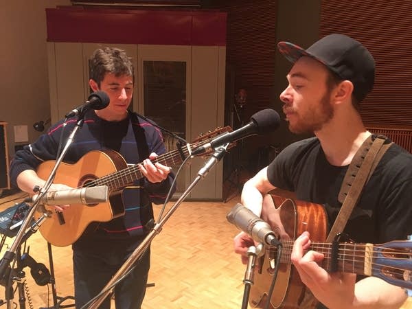 Frances Luke Accord perform at Radio Heartland