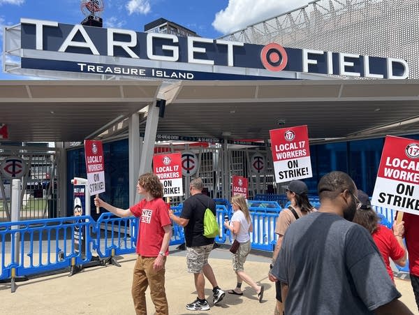 Target Field concession workers plan one-day strike during Noah Kahan concert