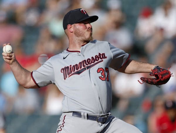 Naylor's 2-run HR in 10th gives Guardians 7-6 win over Twins