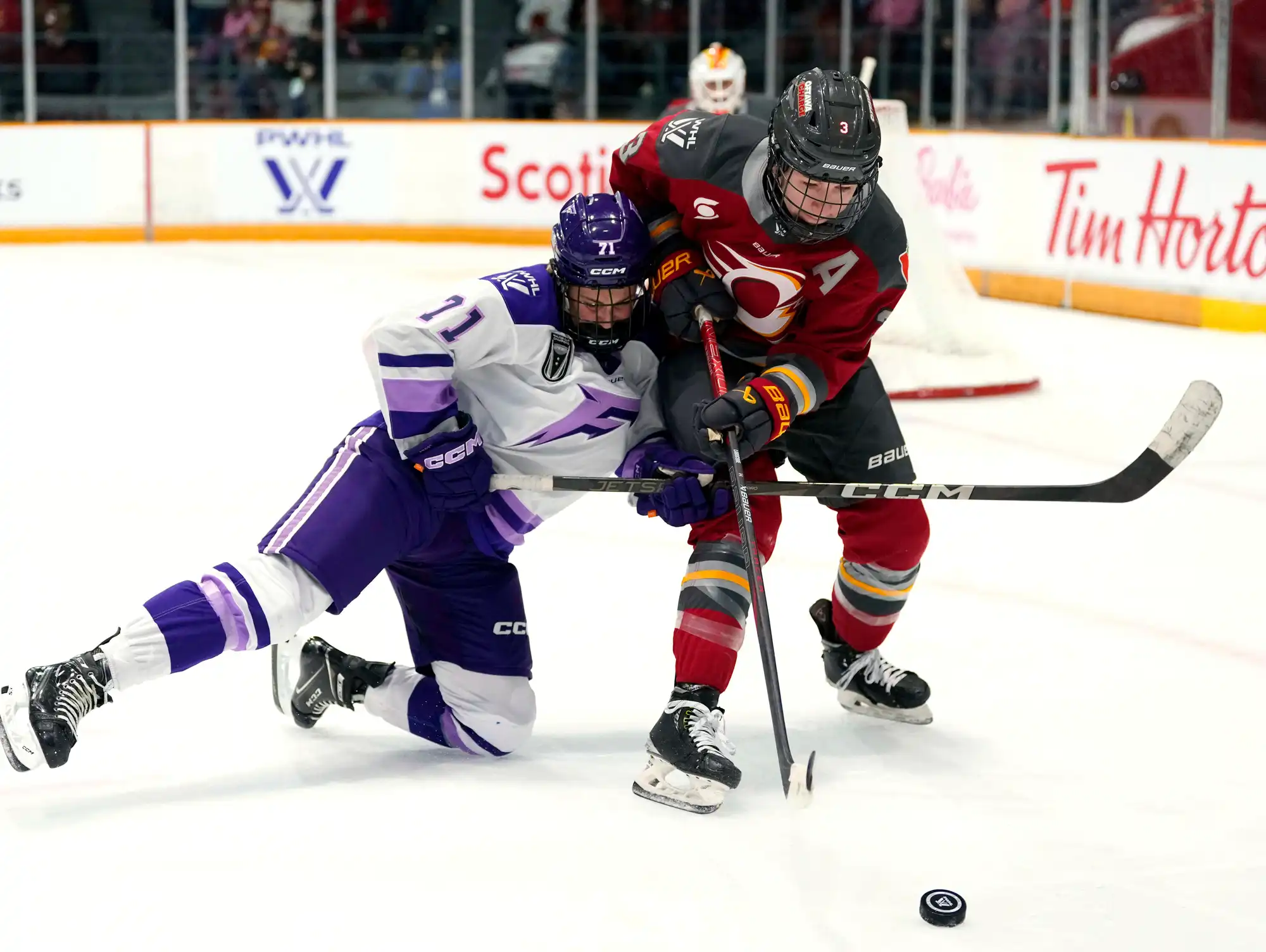 f651fc-20251203-pwhl-frost-