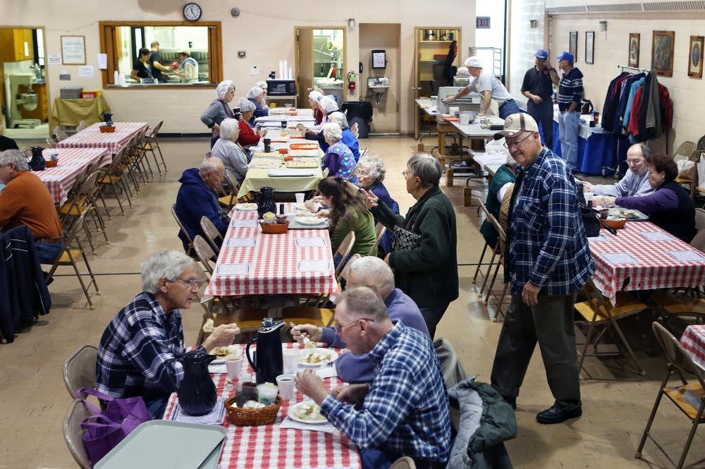 Lunch crowd