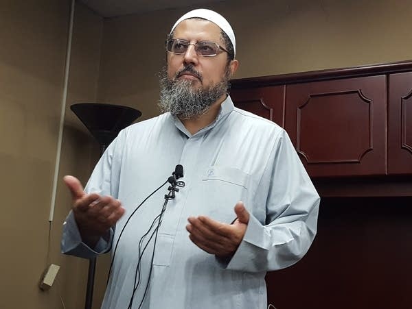 Imam Waleed Al-Maneese at Dar Al-Farooq Islamic Center.