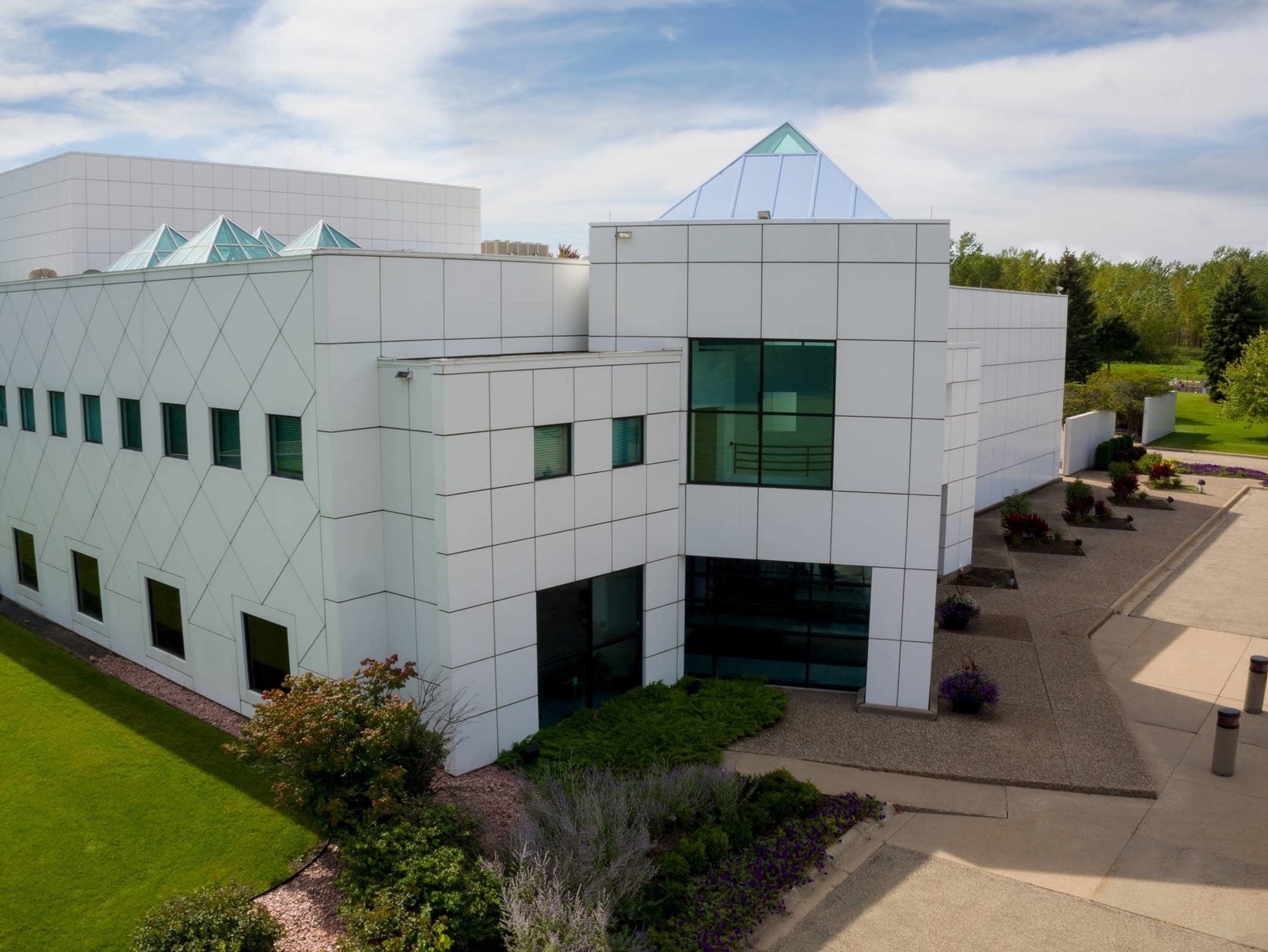 Prince fans headed to Paisley Park five years after death