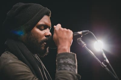 gary clark jr, mic, spot