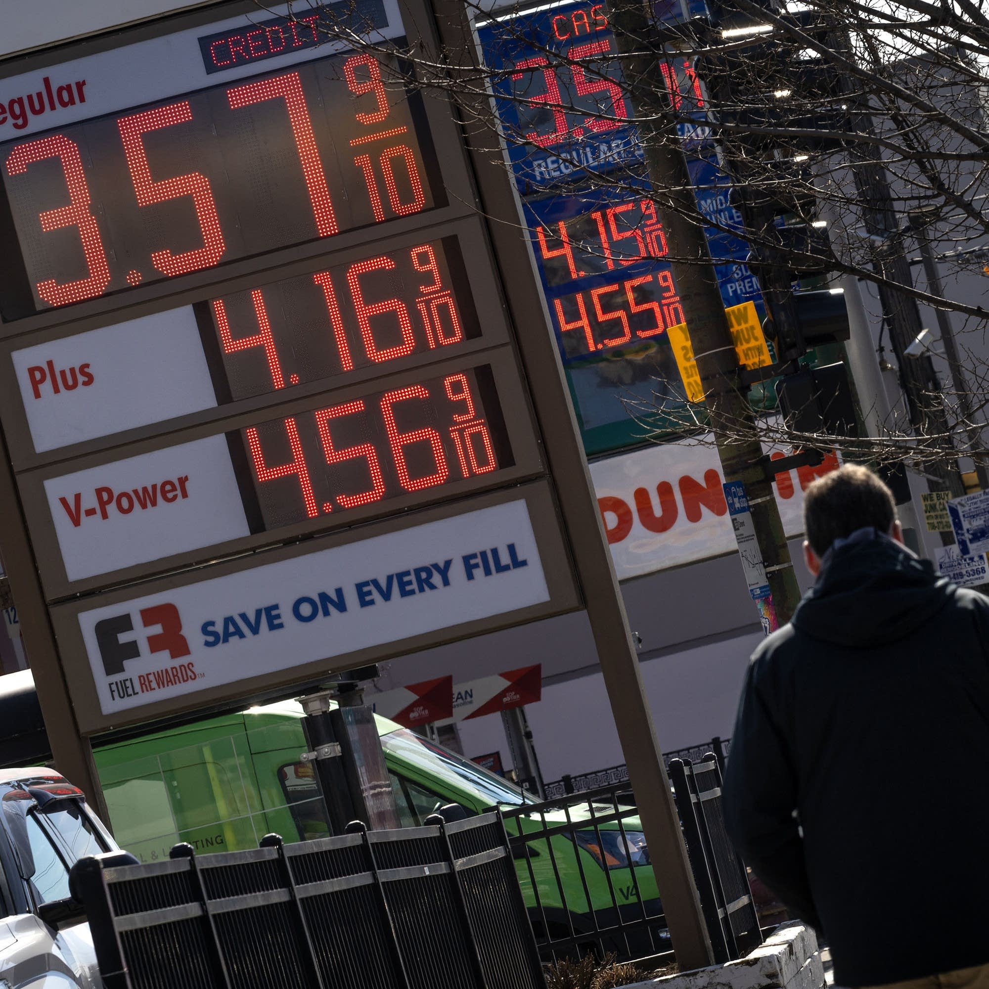 The economic reverberations of war