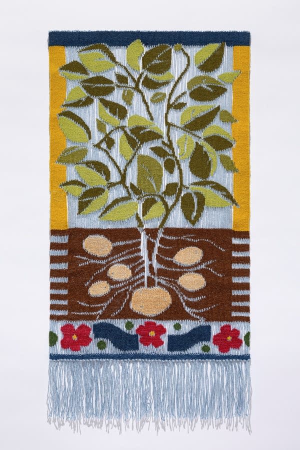 hanging tapestry 