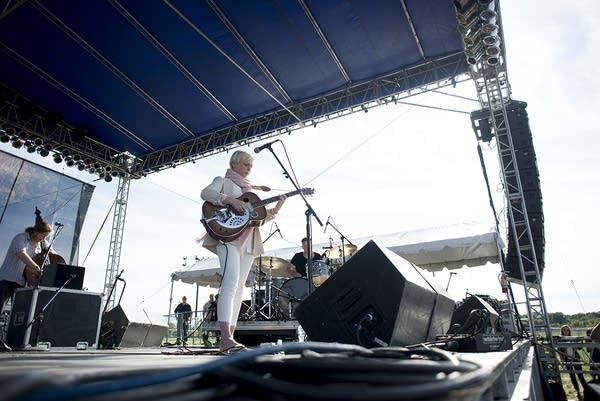 PALOMINO06-LauraMarling