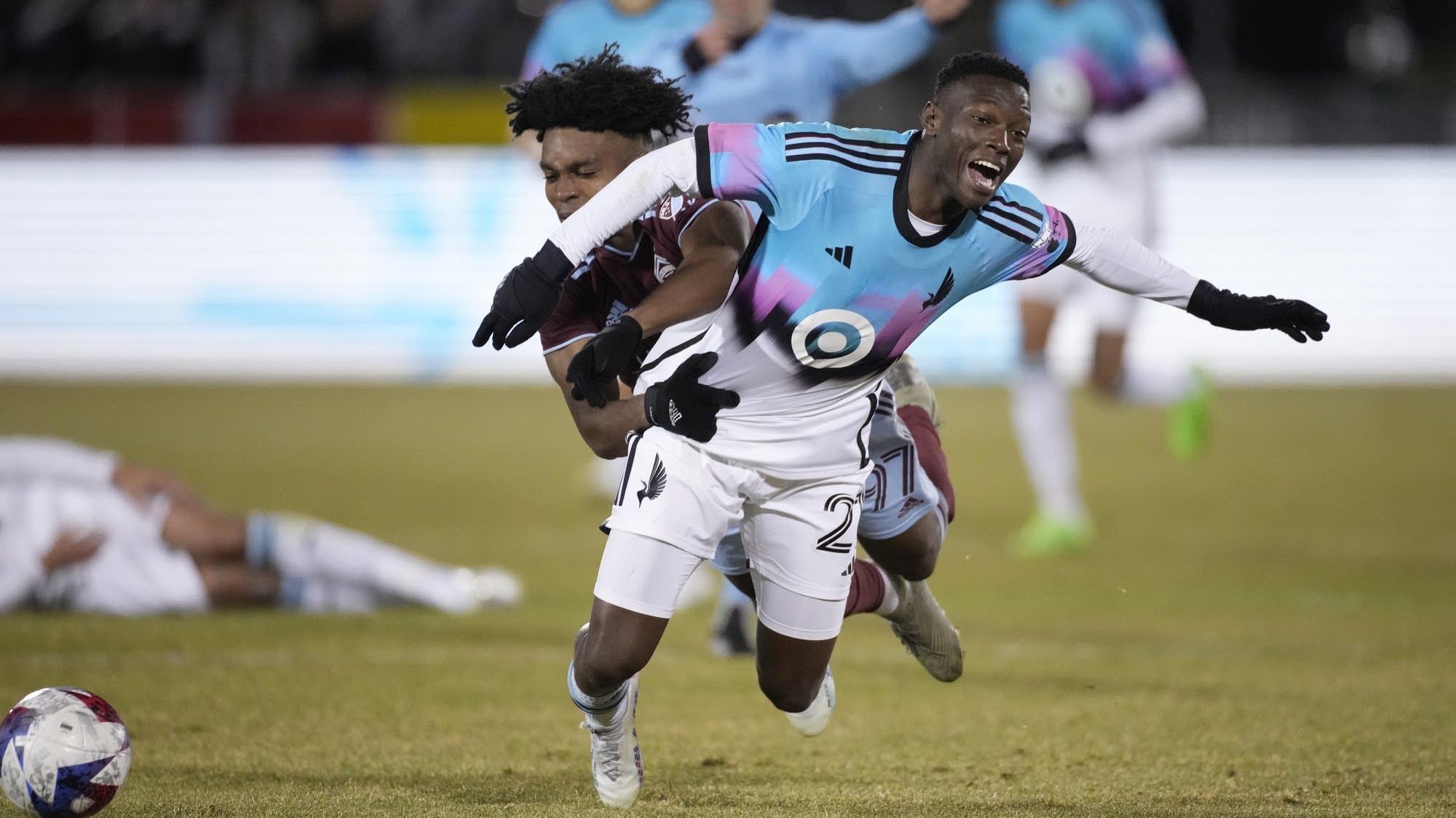 Minnesota United beats Rapids on road for first time, 2-1