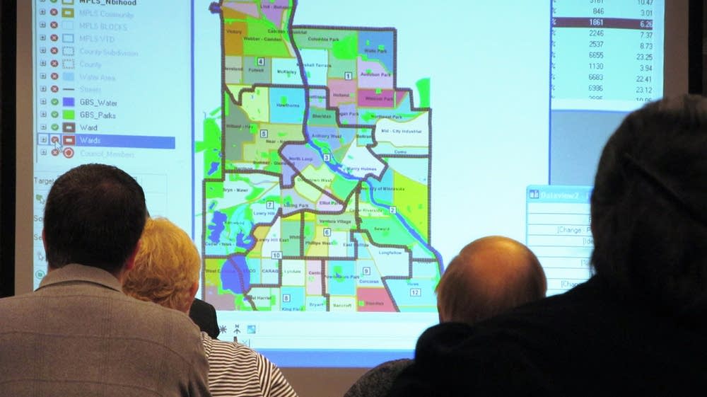 Eyeing City Council seat, Somalis work to redraw Mpls ...