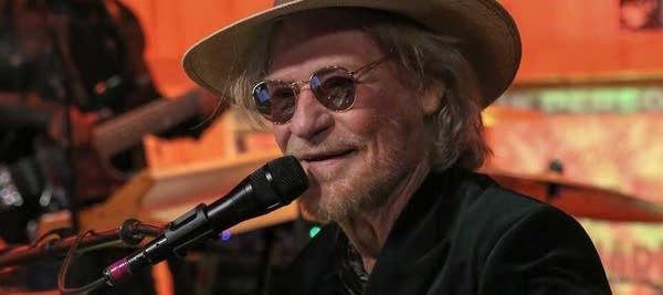 daryl hall at the minnesota state fair