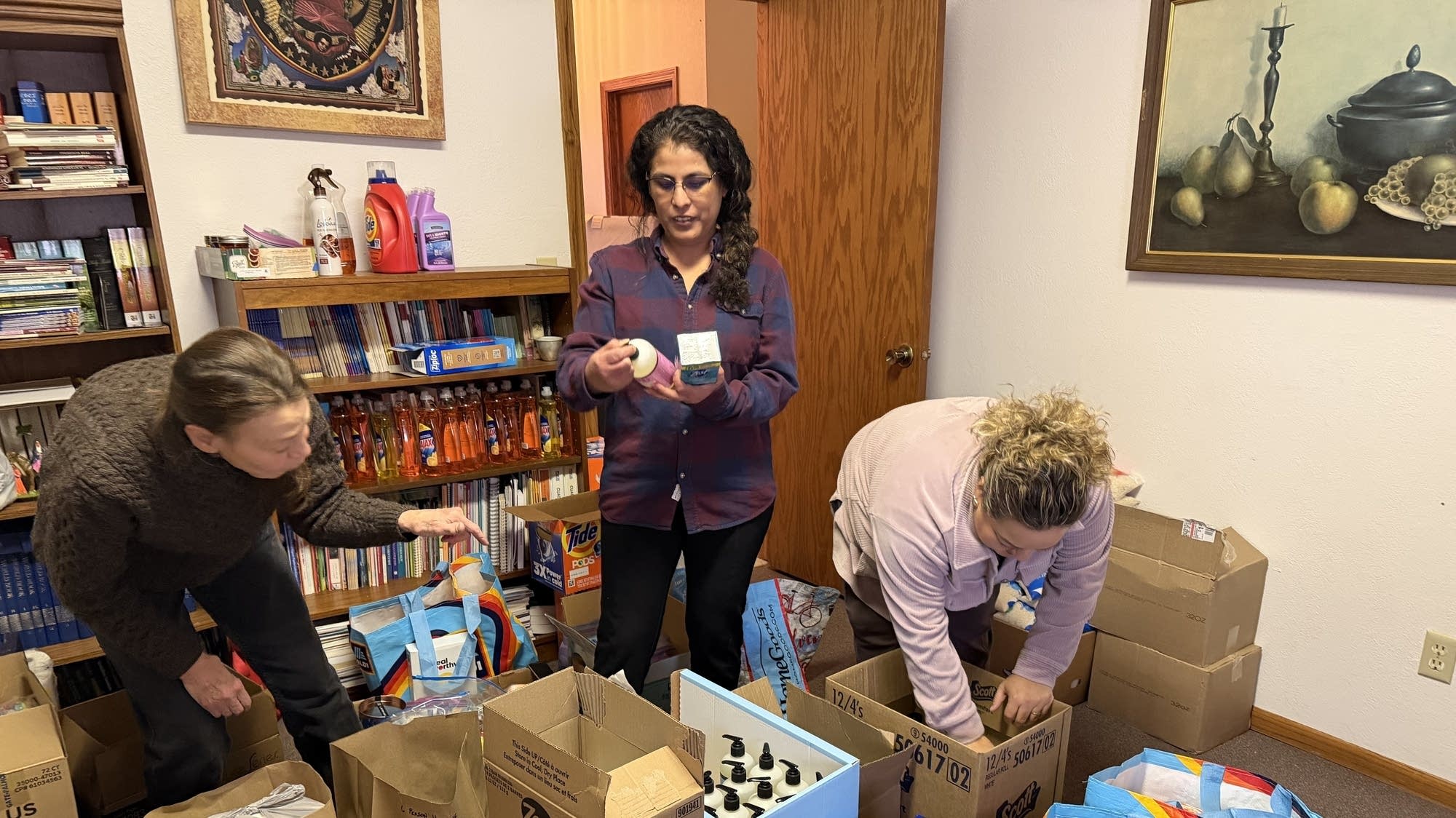 Central Minnesota nonprofit delivers food, supplies to families in fear of ICE