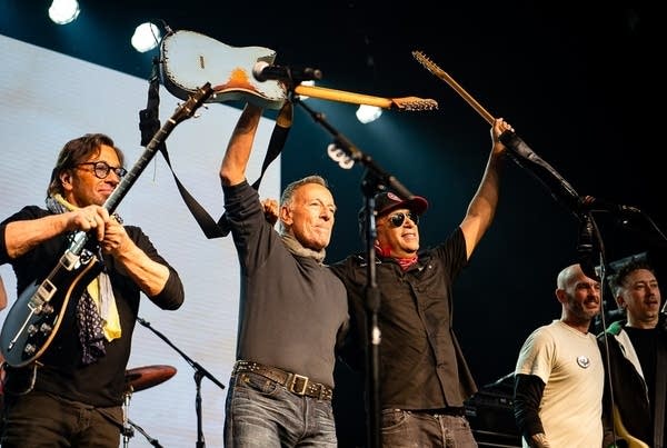 Springsteen Morello First Ave