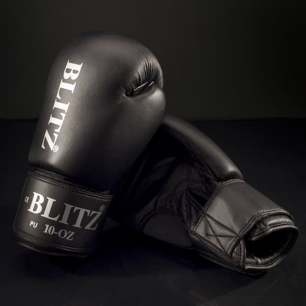 9:30 Coffee Break: Boxing Day