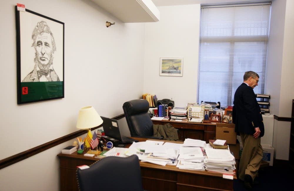 Sen. Hann planning the move
