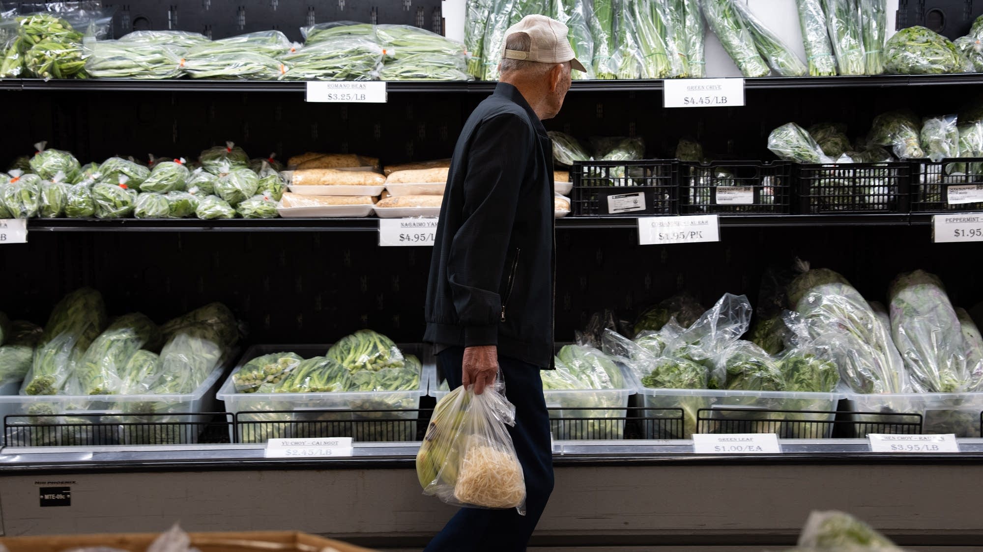 Key inflation gauge remains elevated in February