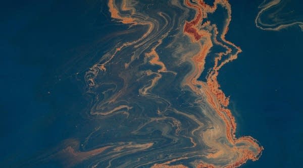 01/16/18: BP takes $1.7 billion spill charge for Deepwater Horizon