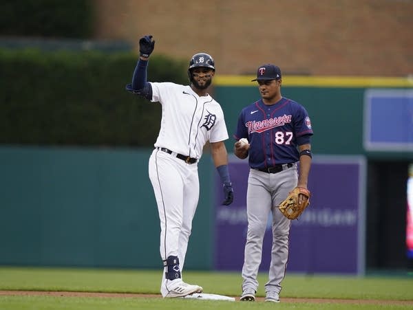 Twins Tigers Baseball