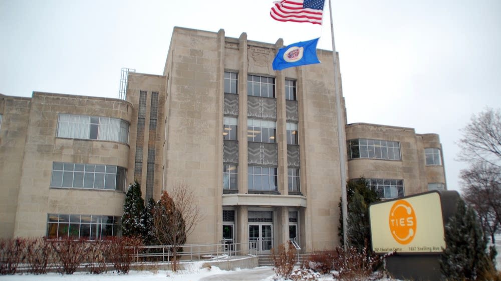 Tech ties prove costly for Twin Cities school districts MPR News