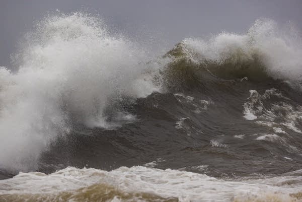 Large waves crash on Lake Superior