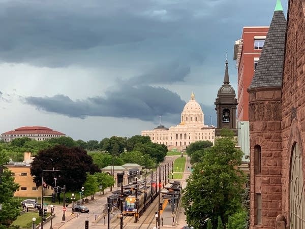 Strong storms move across Minnesota