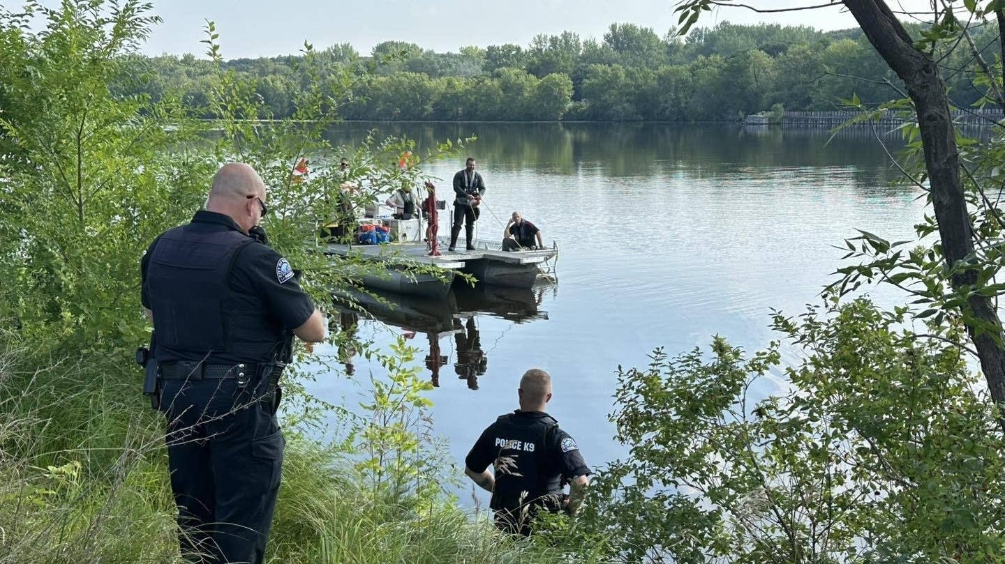 Human remains found in 1960s-era car pulled from Mississippi River in Sartell – MPR News