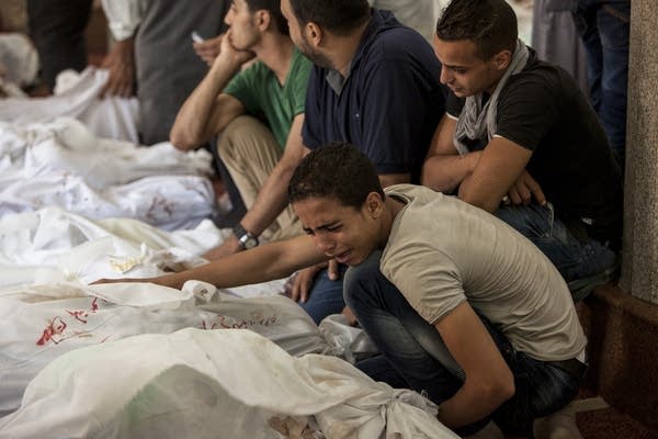 Death toll from Egypt violence soars past 600